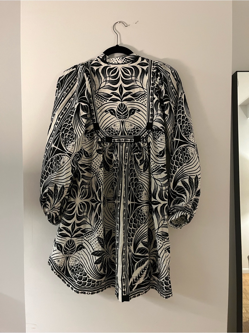 NWOT Farm Rio Black & White Printed Mini Dress with Tie Neck - Picture 5 of 6